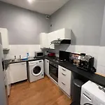Central Birmingham 3 Bedroom 3 Bed Apartment