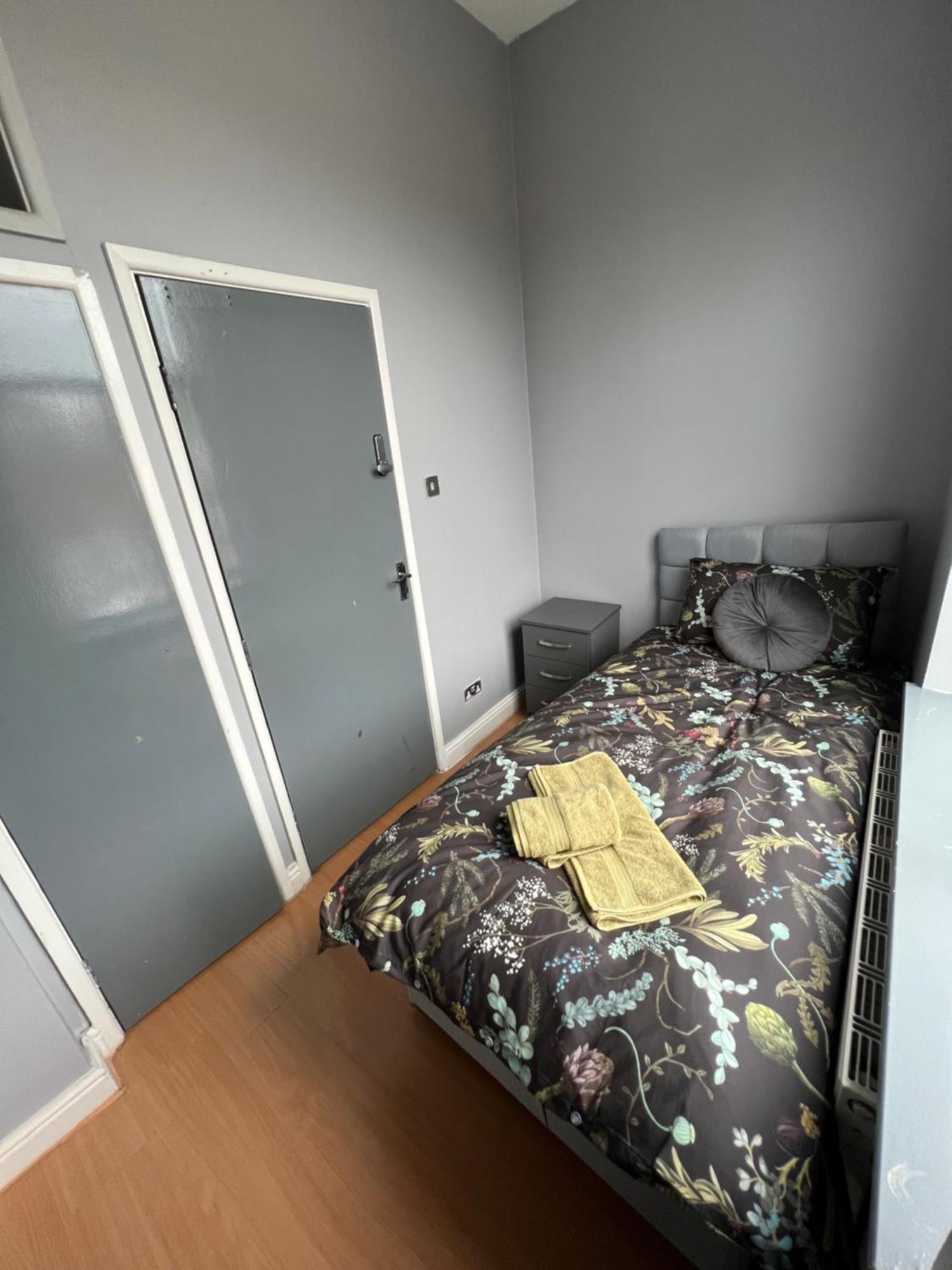 3 Bedroom 3 Bed * Birmingham